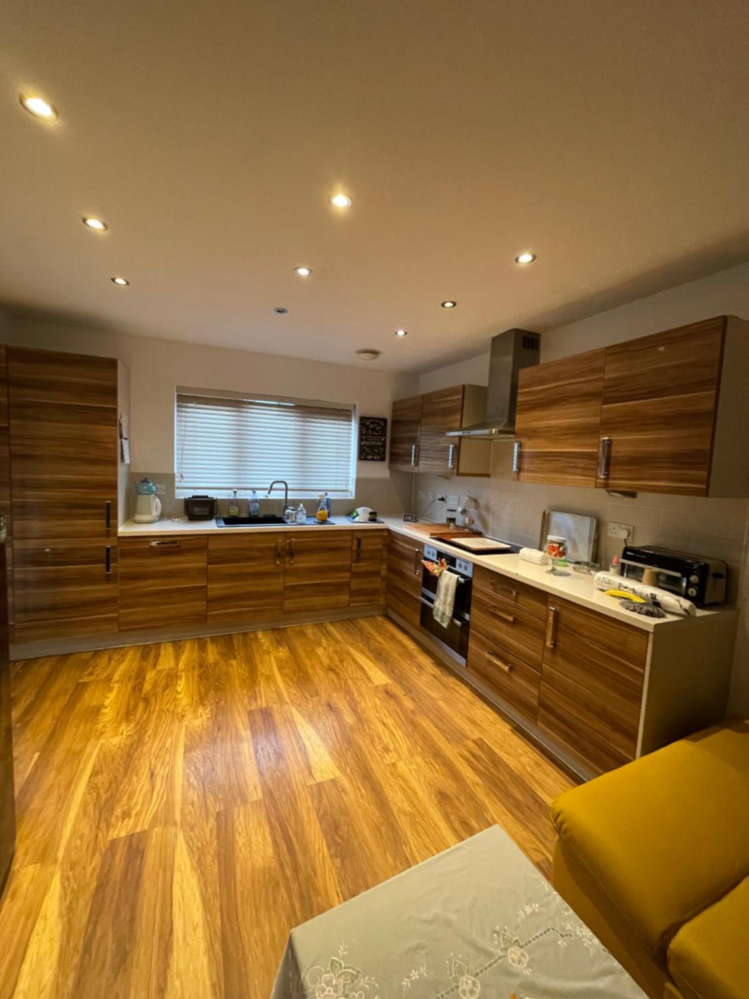 Ulker Apartment Bristol Exterior photo