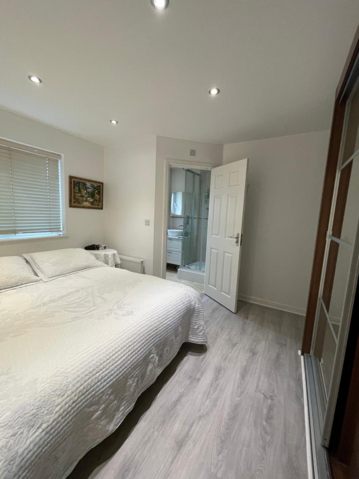 Ulker Apartment Bristol Exterior photo
