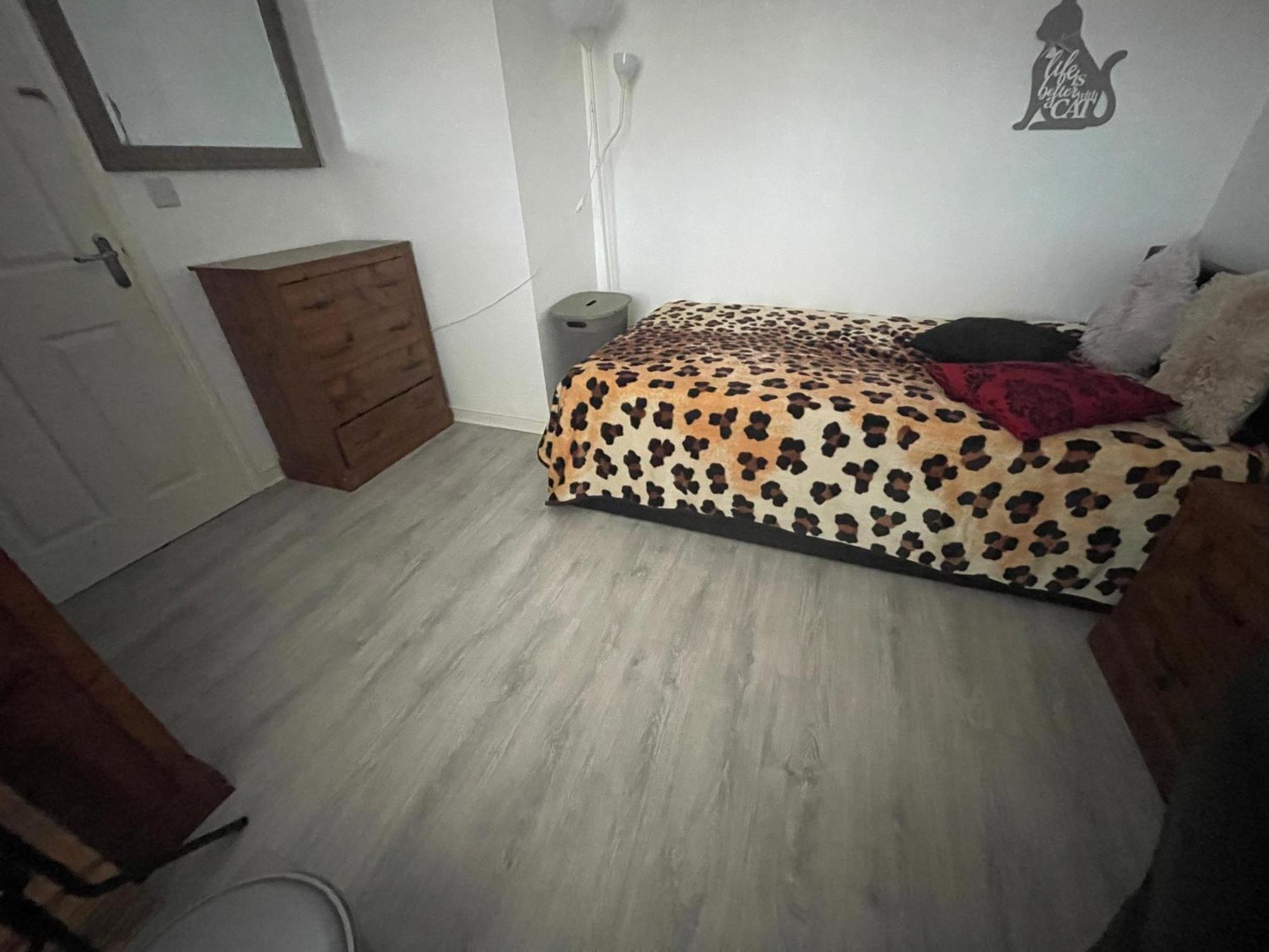 Ulker Apartment Bristol Exterior photo